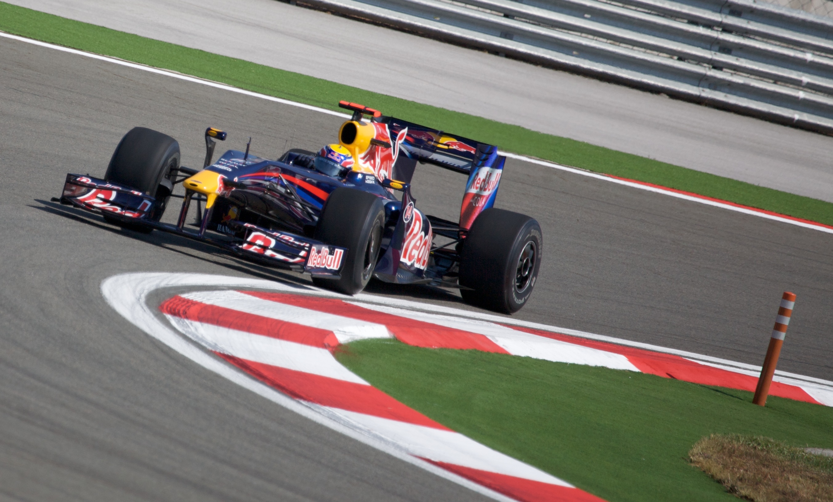 Red-Bull-RB5.jpg