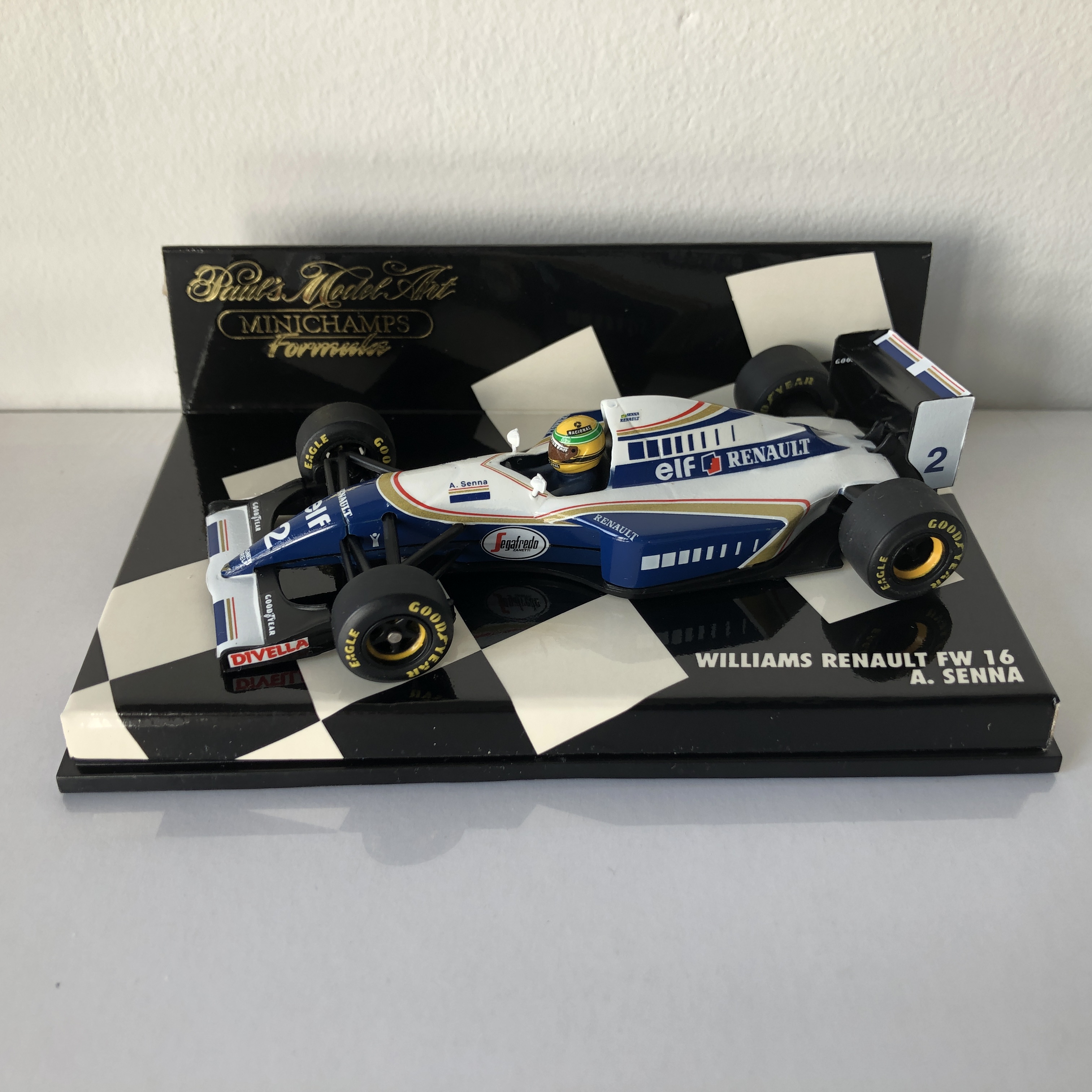 Minichamps 1/43 Scale 430 940102 Williams FW16 Renault