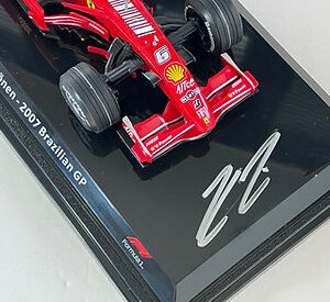 Kimi Räikkönen signed Ferrari F2007 cased 1/24 | GPBox