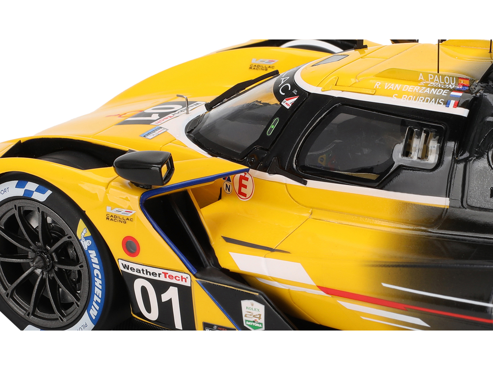 ミニカー　1/43 Cadillac DPi-V.R Cadillac Racing Pole Position 12H Sebring 2022 R. van der Zande - S. Bourdais - R. Hunter-Reay #01 [US342] 1/43 Spark 2022 Cadillac DPi-V.R No.01 Cadillac Racing Pole