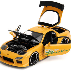 ミニカー 1:24 JDM TUNER 1993 Mazda RX-7 HKS Jada 1:24 JDM 1993 Mazda RX-7 HKS Yellow Diecast Model Car