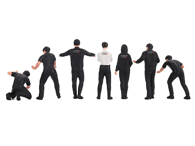 "NISMO Technician Team" 7 Piece Figure Set for 1/64 Scale Models by Mini GT Automotive