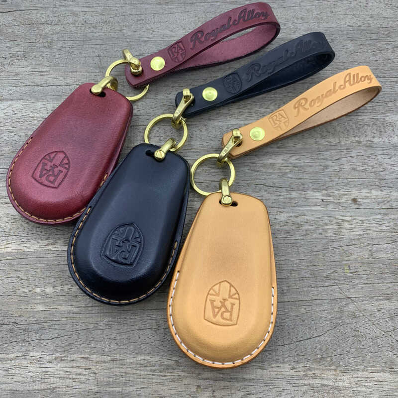 Royal Alloy Key Case – Handmade Leather Cover for 2024 GT150 and GT300 Scooters | Vintage Custom Colors Italian GP - Monza Track Art