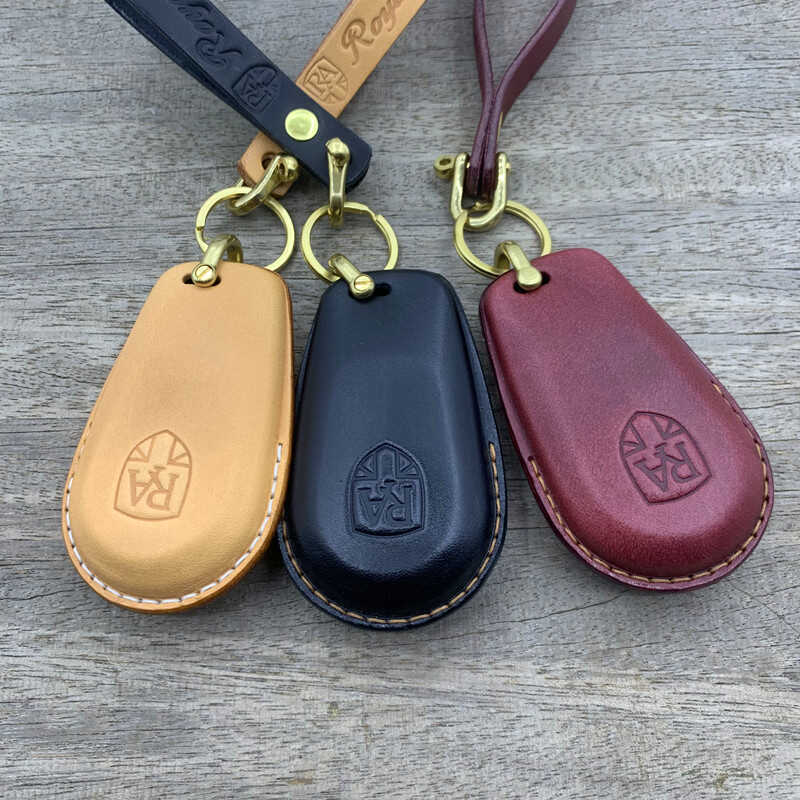 Royal Alloy Key Case – Handmade Leather Cover for 2024 GT150 and GT300 Scooters | Vintage Custom Colors Italian GP - Monza Track Art
