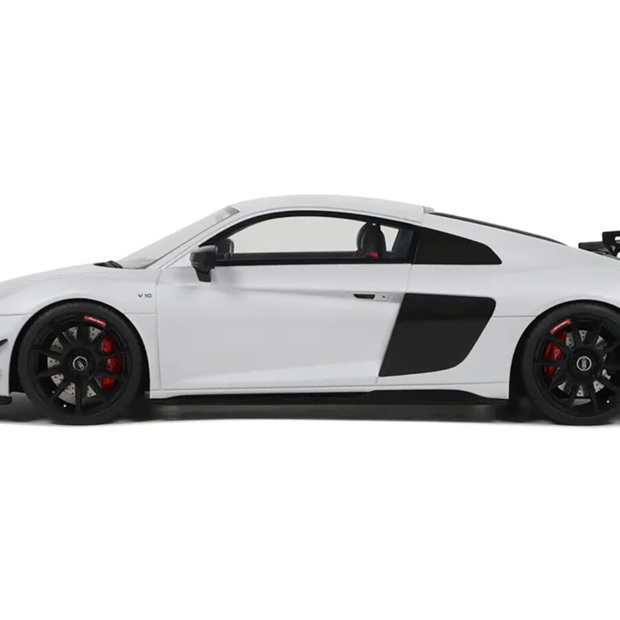 Audi R8 V10 GT RWD Silver Metallic 1/18 Model Car by GT Spirit Audi