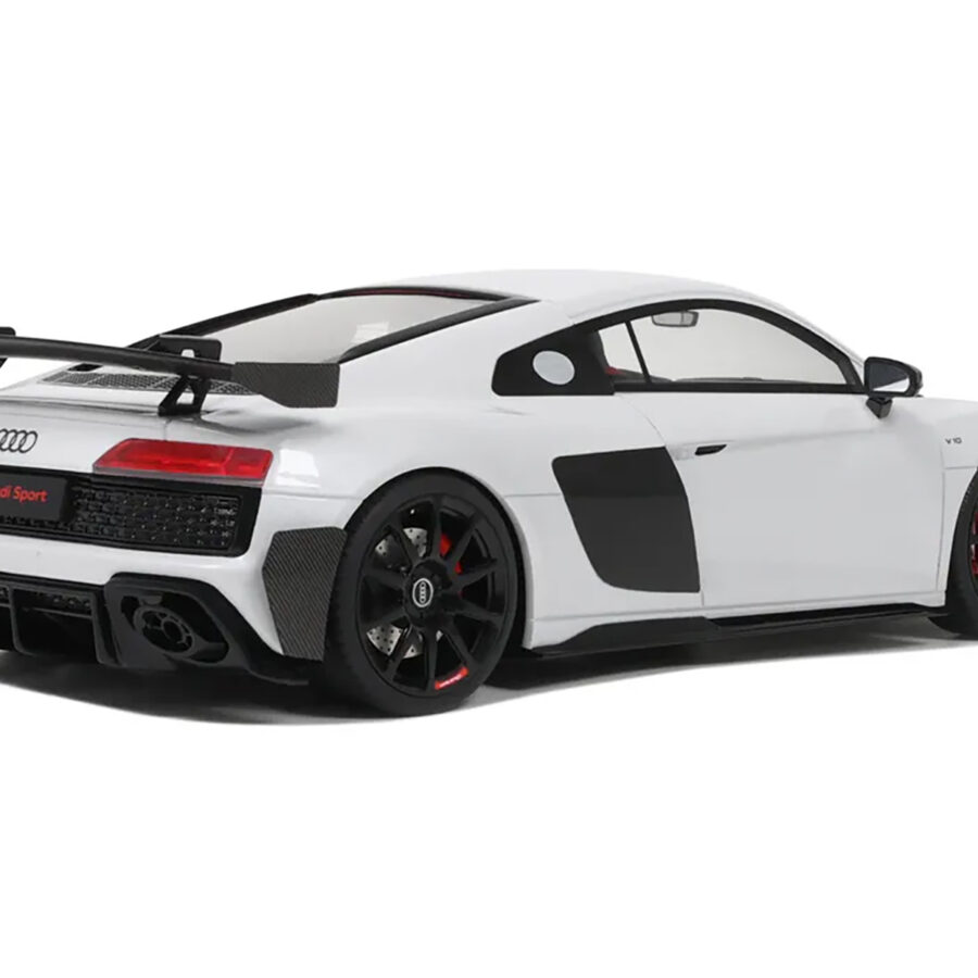Audi R8 V10 GT RWD Silver Metallic 1/18 Model Car by GT Spirit Audi