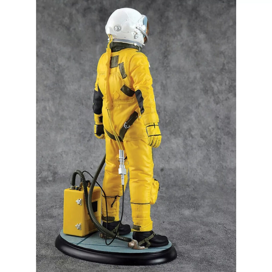 U-2 "Dragon Lady" Pilot Polyresin Statue "Statue Series" 1/8 Scale Model by Hobby Master Automotive