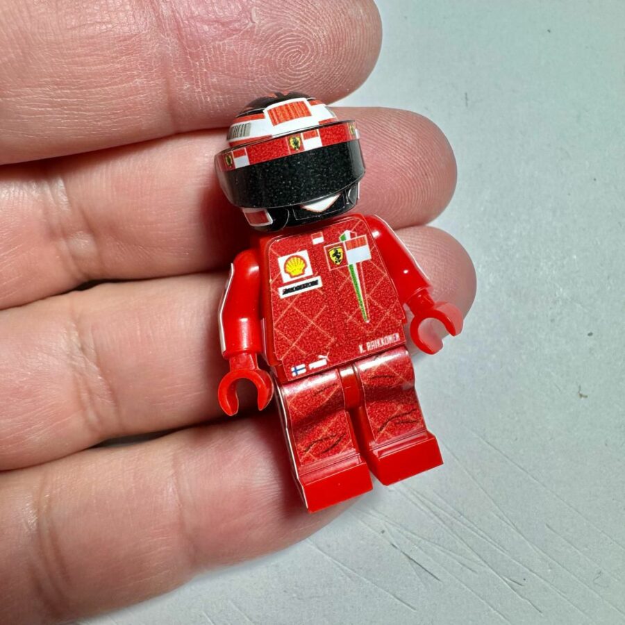 F1 Minifigure Kimi Raikkonen 2007 Ferrari formula 1 grand prix pilota driver minifigure Formula 1 Memorabilia