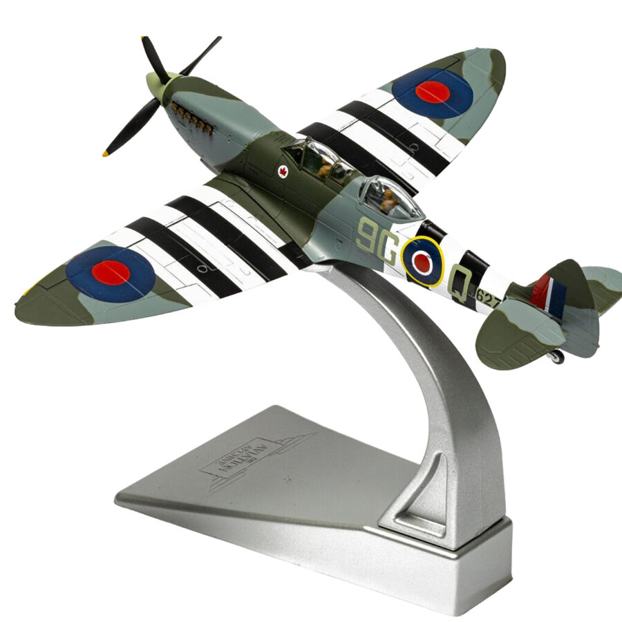 Supermarine Spitfire T.9 Aircraft "MJ627 Biggin Hill Heritage Hangar" Royal Canadian Air Force "The Aviation Archive" Series 1/72 Diecast Model by Corgi Canadian GP - Montreal Track Art
