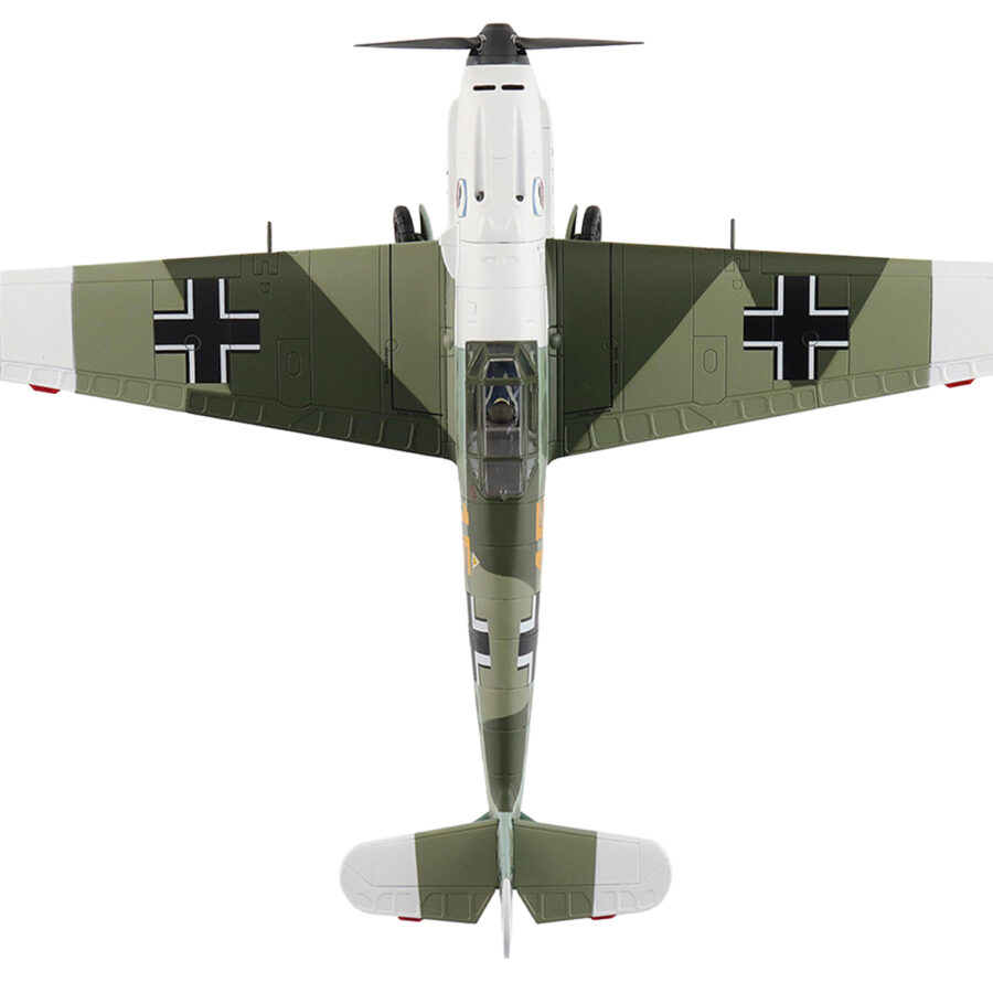 Messerschmitt Bf 109E-3 Fighter Aircraft "Yellow 15 Karl Wolff III/JG 52 France" (1940) German Luftwaffe "Air Power Series" 1/48 Diecast Model by Hobby Master Automotive