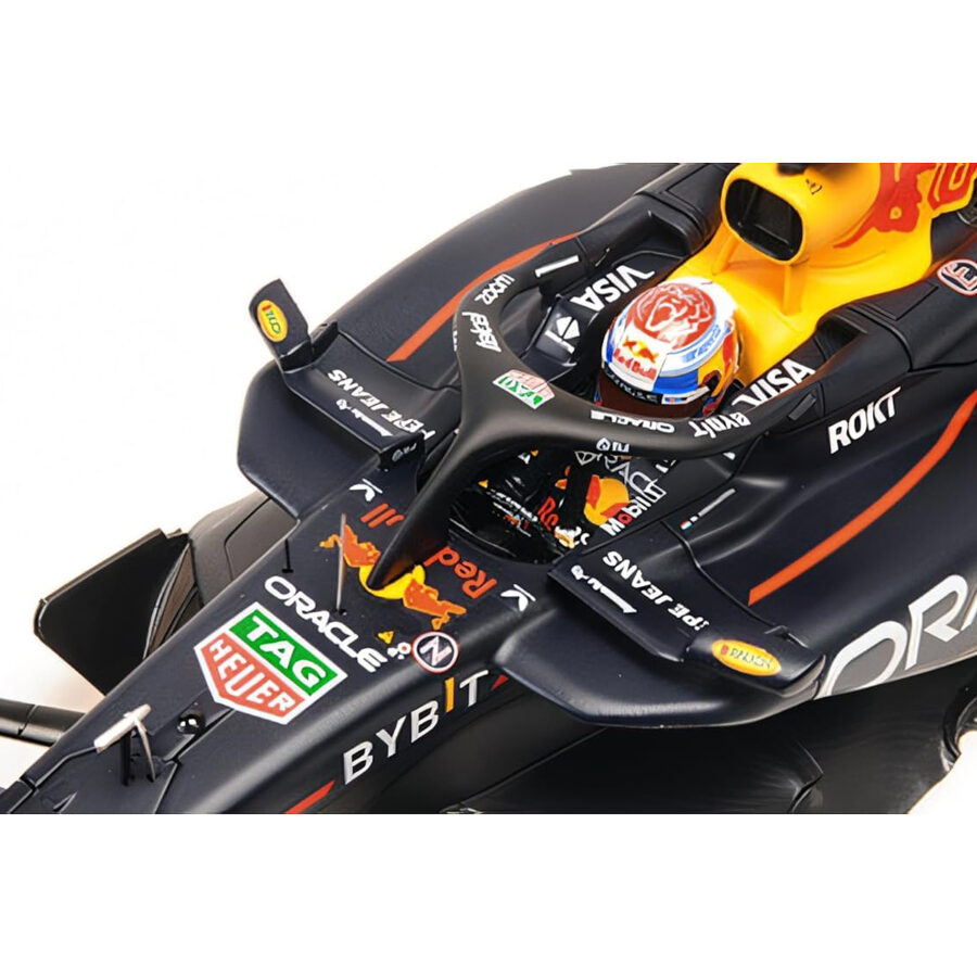 Red Bull Racing RB20 #1 Max Verstappen "Oracle" Winner F1 Formula One "Bahrain GP" (2024) with Driver Limited Edition to 580 pieces Worldwide 1/18 Diecast Model Car by Minichamps Automotive