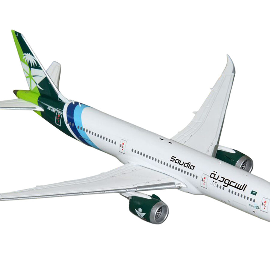 Boeing 787-9 Commercial Aircraft "Saudia Airline" (HZ-ARB) White with Tail Graphics 1/400 Diecast Model Airplane by GeminiJets Automotive