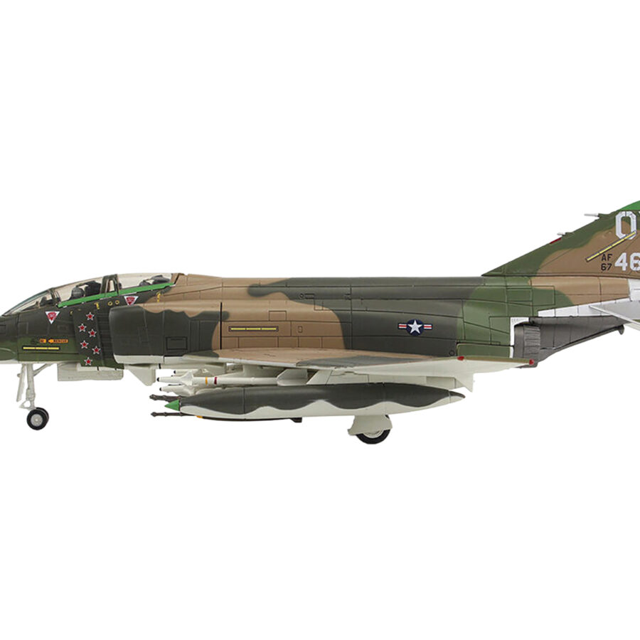 McDonnell Douglas F-4D Phantom II Fighter-Bomber Aircraft "66-7463 MiG Killer 665th TFS 432nd TRW Thailand" (1972) United States Air Force "Air Power Series"  1/72 Diecast Model by Hobby Master Automotive