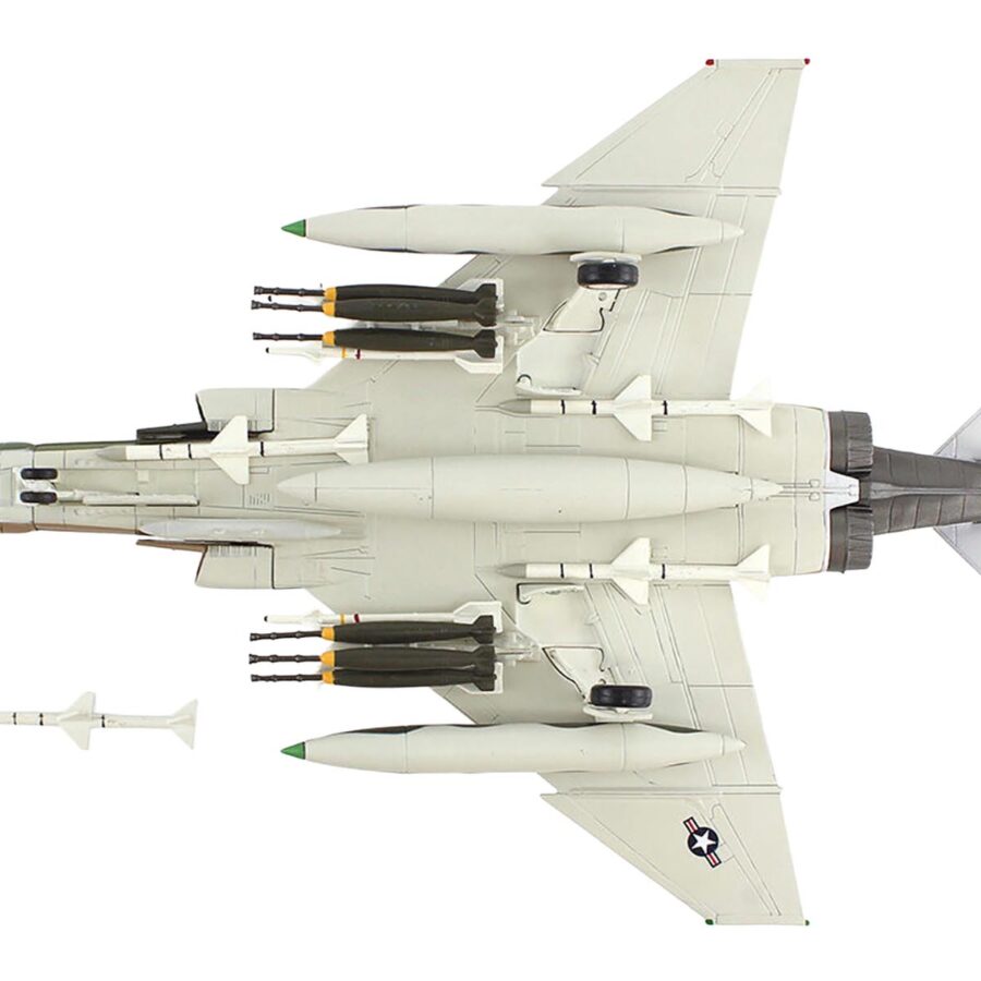 McDonnell Douglas F-4D Phantom II Fighter-Bomber Aircraft "66-7463 MiG Killer 665th TFS 432nd TRW Thailand" (1972) United States Air Force "Air Power Series"  1/72 Diecast Model by Hobby Master Automotive