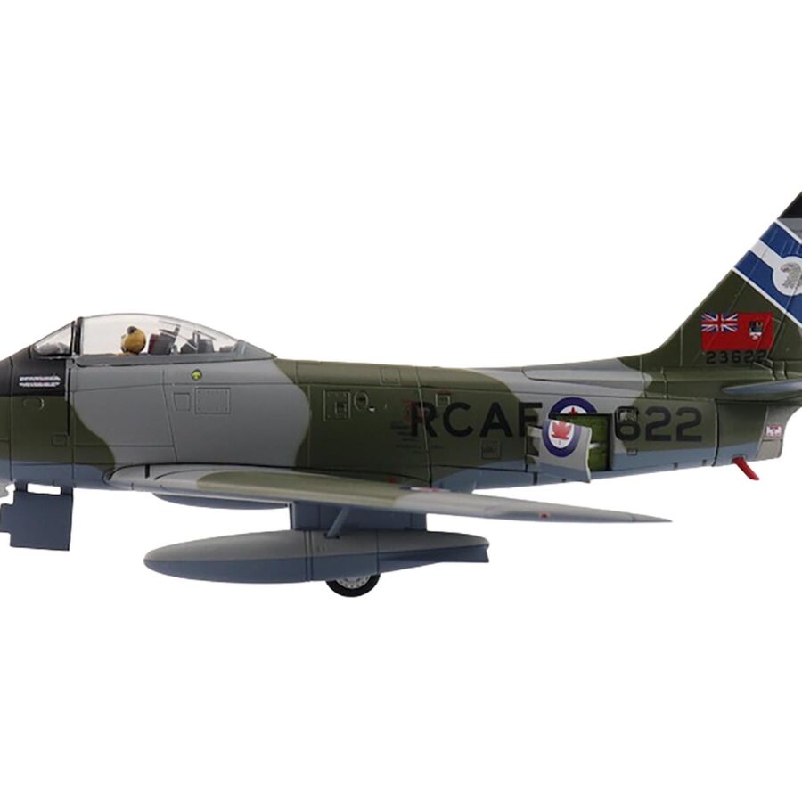 Canadair Sabre Mk.6 Fighter Aircraft "23622 430 Squadron" (1950s) Royal Canadian Air Force "Air Power Series" 1/72 Diecast Model by Hobby Master Automotive