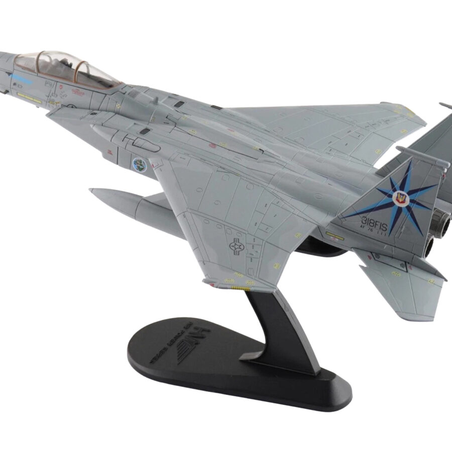 McDonnell Douglas F-15A Eagle Fighter Aircraft "76-0111 318th Fighter Interceptor Squadron" United States Air Force "Air Power Series" 1/72 Diecast Model by Hobby Master Automotive