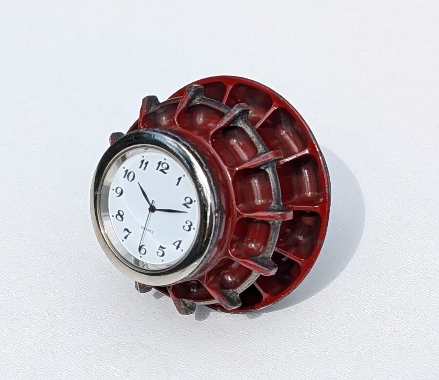 F08: Lotus F1 wheel nut desk table top clock guys mans office Formula 1 motorsport racecar engineering car racing driving gift Formula 1 Memorabilia