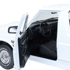 1993 Ford Bronco XLT Oxford White "Artisan Collection" 1/18 Diecast Model Car by Greenlight  by Diecast Mania