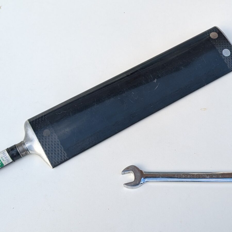 2006 Red Bull RB2 F1 part carbon fibre fiber titanium pushrod Formula 1 motorsport engineering racing part gift display Coulthard Sebastian Vettel