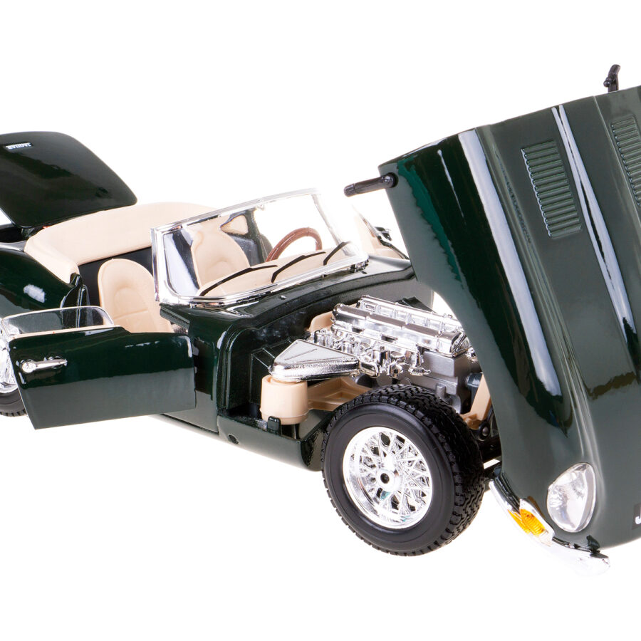 1961 Jaguar E Type Convertible Green 1/18 Diecast Model Car by Bburago Automotive